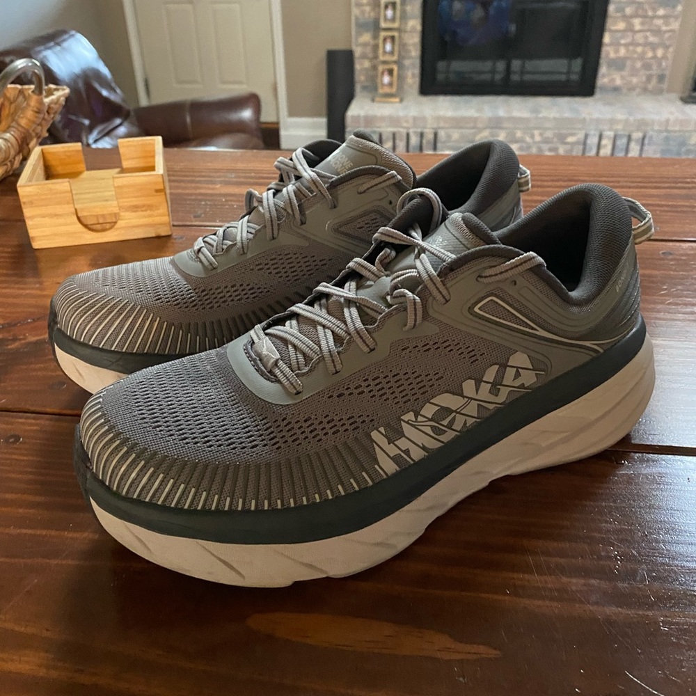 Hoka One One Bondi 7 Men’s 10.5 Women’s 12
